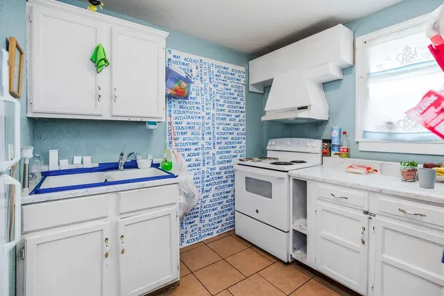 $379,000 | 1 McGrew Grove, Kansas City, KS 66101