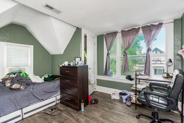 $379,000 | 1 McGrew Grove, Kansas City, KS 66101