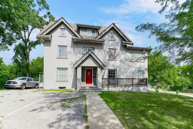 $379,000 | 1 McGrew Grove, Kansas City, KS 66101