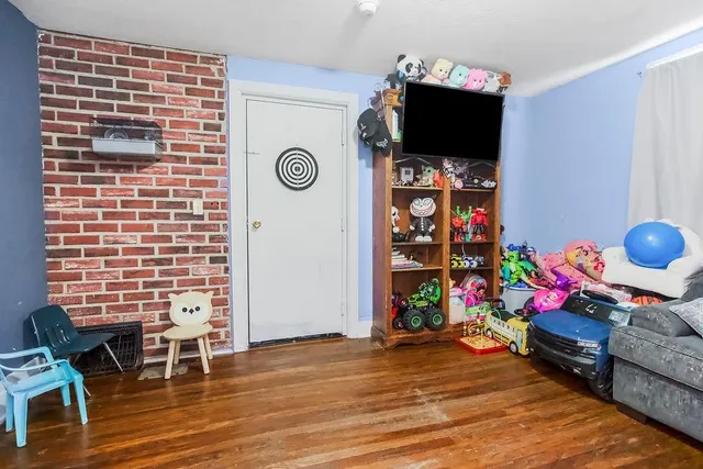 $379,000 | 1 McGrew Grove, Kansas City, KS 66101