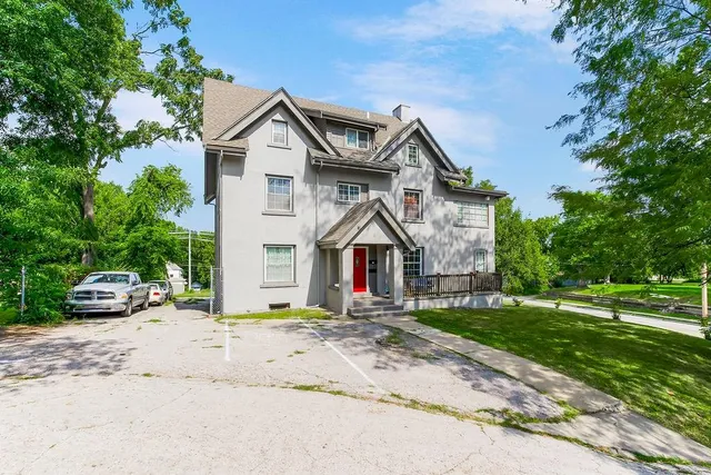 $379,000 | 1 McGrew Grove, Kansas City, KS 66101