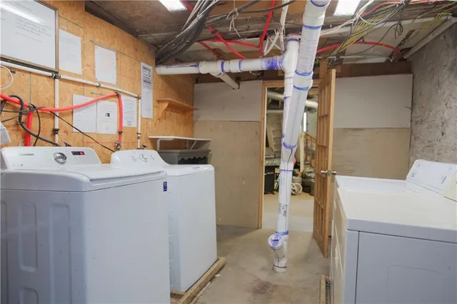 $379,000 | 1 McGrew Grove, Kansas City, KS 66101