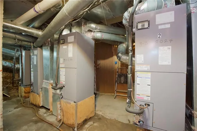 $379,000 | 1 McGrew Grove, Kansas City, KS 66101