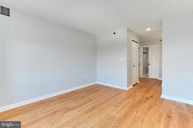 $425,000 | 2121 Jamieson Avenue, Unit 710, Alexandria, VA 22314