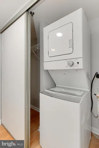 $425,000 | 2121 Jamieson Avenue, Unit 710, Alexandria, VA 22314