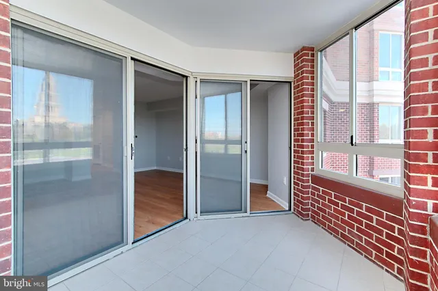 $425,000 | 2121 Jamieson Avenue, Unit 710, Alexandria, VA 22314