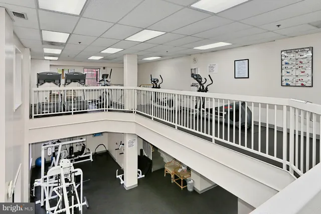 $425,000 | 2121 Jamieson Avenue, Unit 710, Alexandria, VA 22314