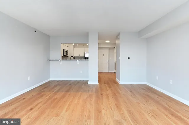 $425,000 | 2121 Jamieson Avenue, Unit 710, Alexandria, VA 22314