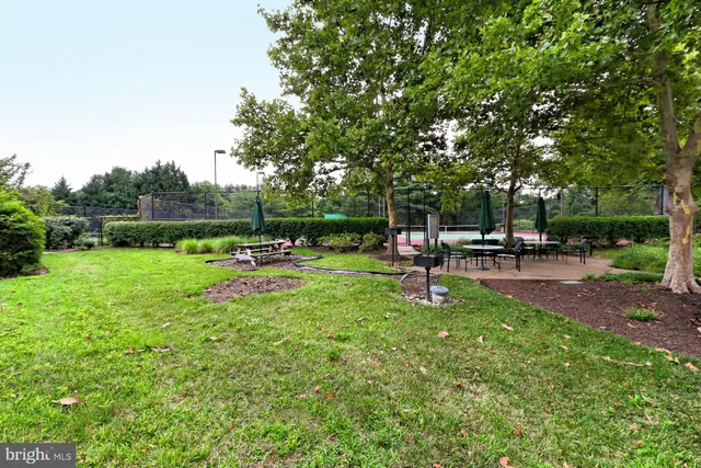 $425,000 | 2121 Jamieson Avenue, Unit 710, Alexandria, VA 22314