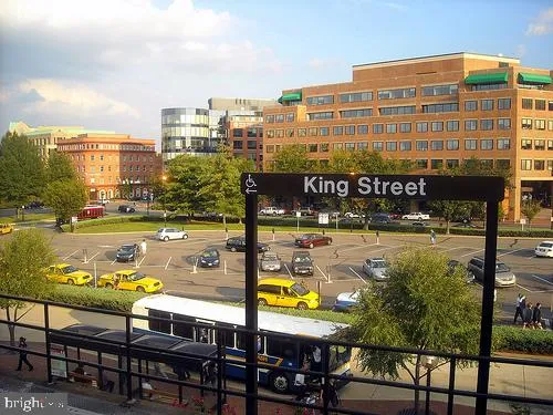 $425,000 | 2121 Jamieson Avenue, Unit 710, Alexandria, VA 22314