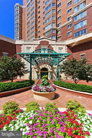 $425,000 | 2121 Jamieson Avenue, Unit 710, Alexandria, VA 22314