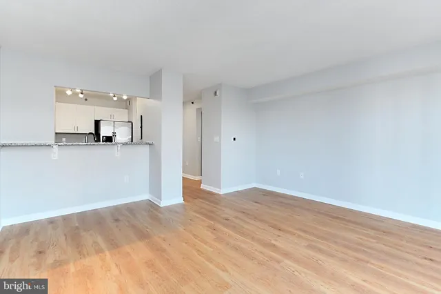 $425,000 | 2121 Jamieson Avenue, Unit 710, Alexandria, VA 22314