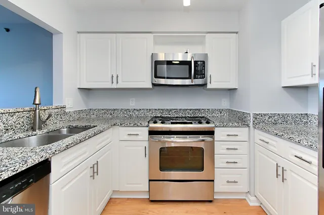 $425,000 | 2121 Jamieson Avenue, Unit 710, Alexandria, VA 22314