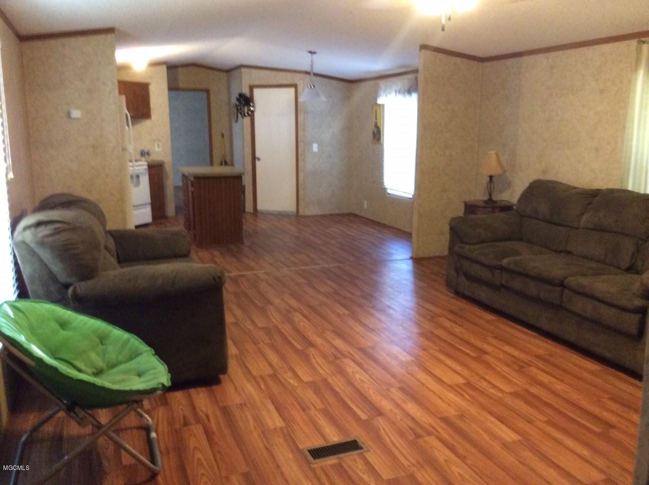 76 Elmer Smith Road Lumberton, MS 39455 - Photo 7 of 20 LIVING ROOM