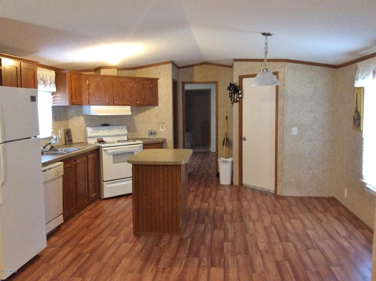 76 Elmer Smith Road Lumberton, MS 39455 - Photo 8 of 20 KITCHEN/DINING AREA