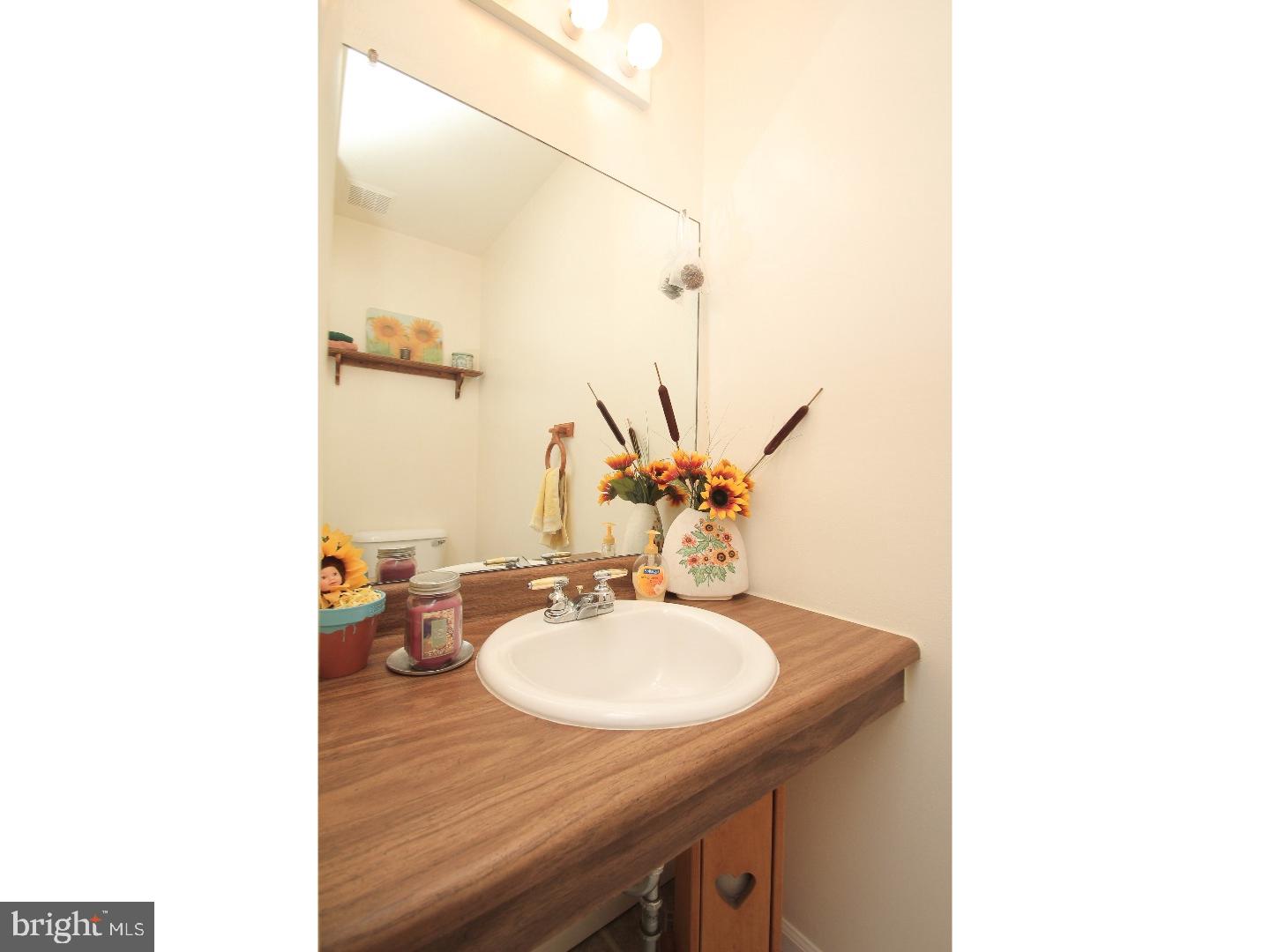 11959 Dumont Road Philadelphia, PA 19116 - Photo 15 of 25 Gallery Image 15