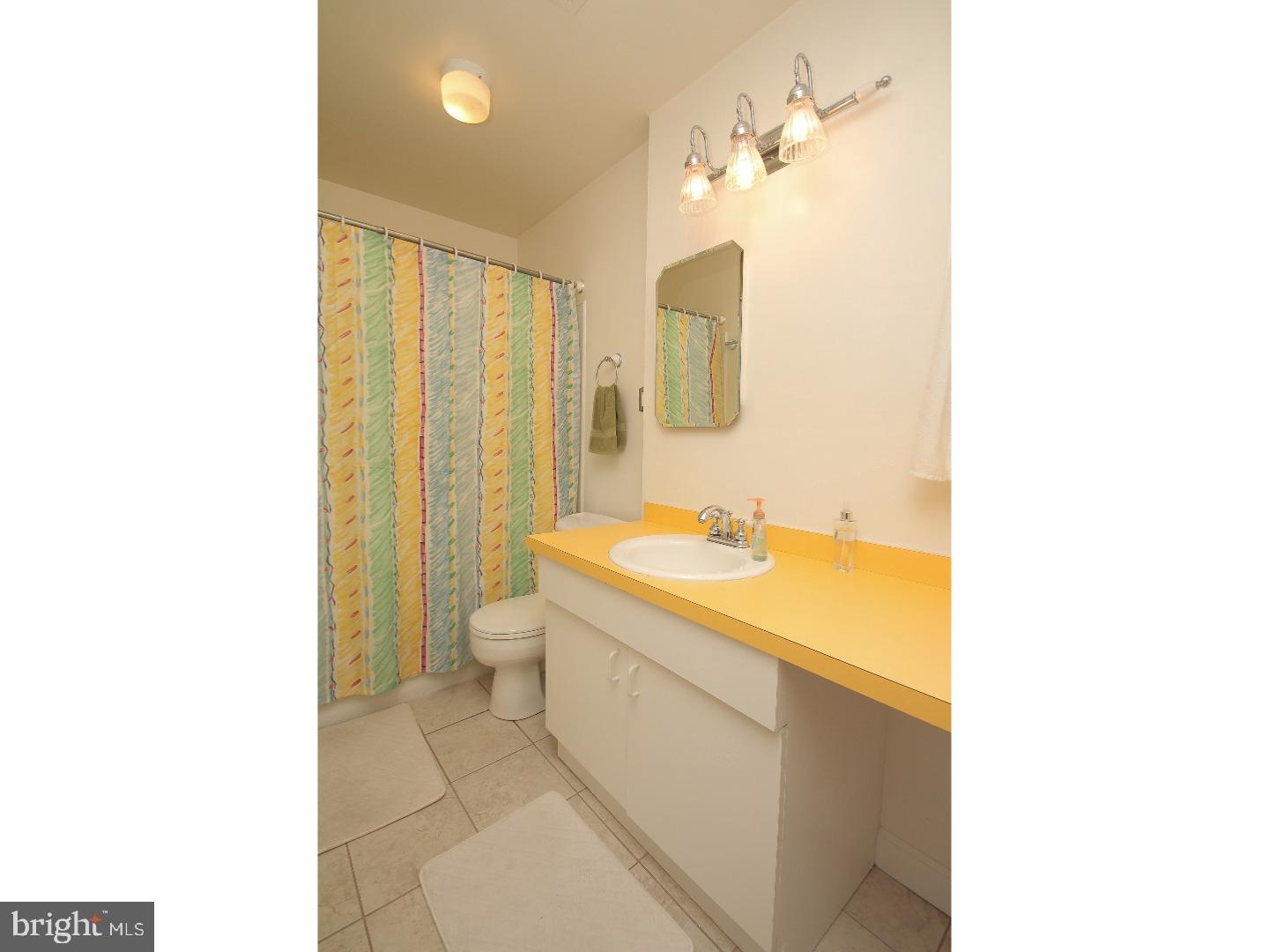 11959 Dumont Road Philadelphia, PA 19116 - Photo 21 of 25 Gallery Image 21
