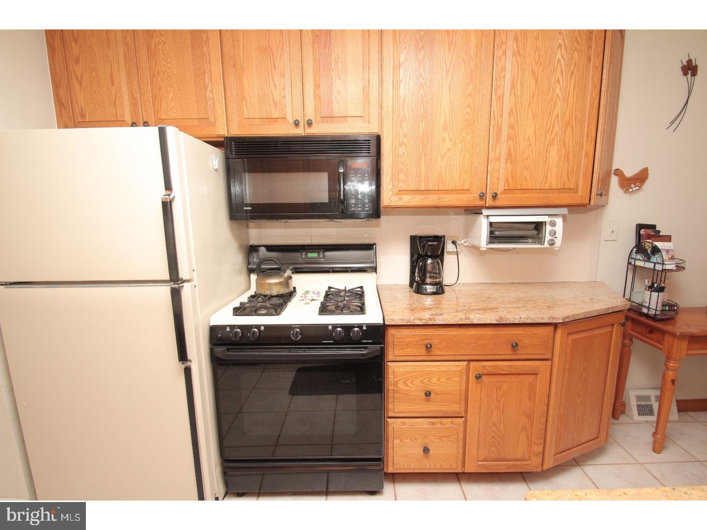 11959 Dumont Road Philadelphia, PA 19116 - Photo 6 of 25 Gallery Image 6