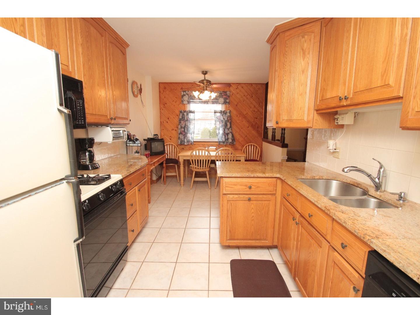 11959 Dumont Road Philadelphia, PA 19116 - Photo 7 of 25 Gallery Image 7