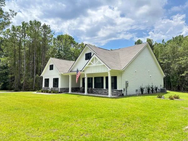 $819,900 | 983 Awendaw Lakes Boulevard, Awendaw, SC 29429