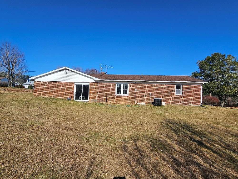 301 Timberline Road Galax, VA 24333 - Photo 23 of 27 Gallery Image 23