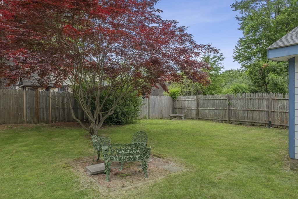 7 Chestnut Road Norfolk, MA 02056 - Photo 16 of 30 Gallery Image 16