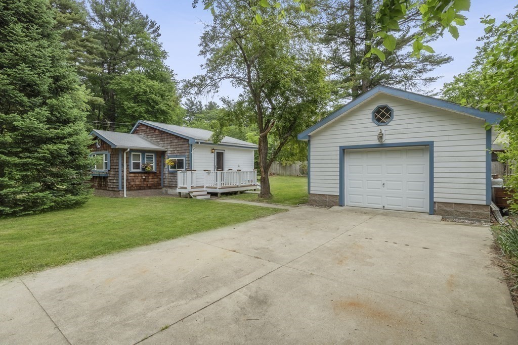 7 Chestnut Road Norfolk, MA 02056 - Photo 25 of 30 Gallery Image 25