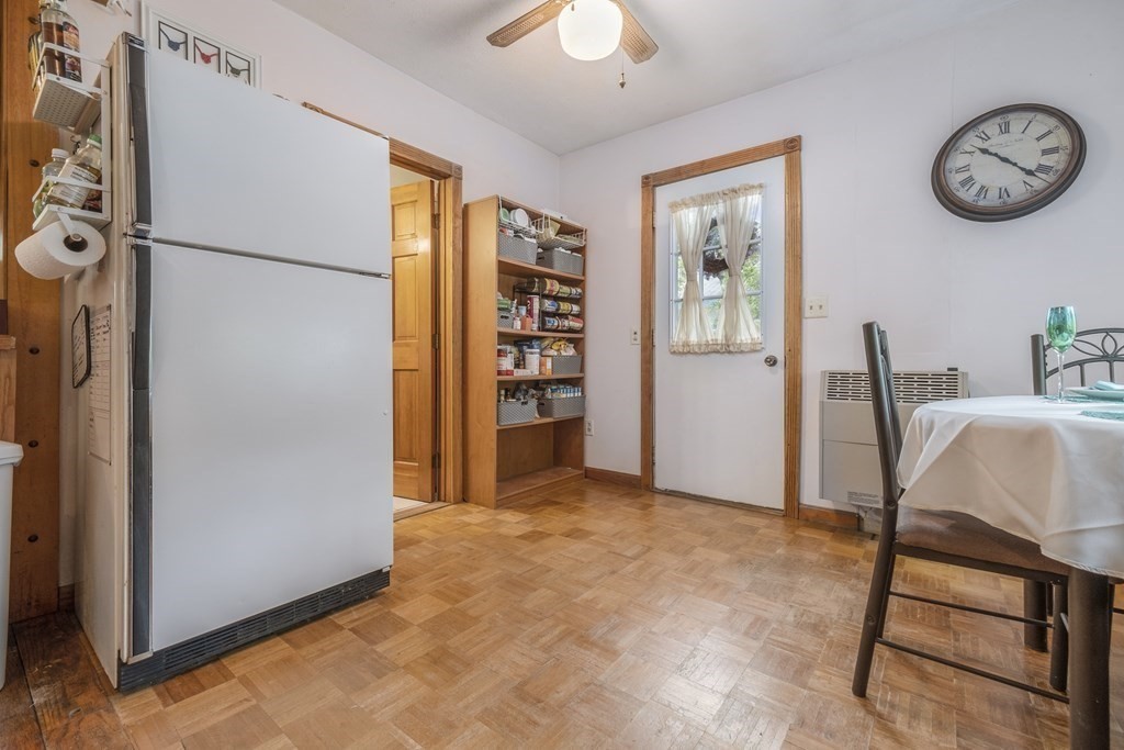 7 Chestnut Road Norfolk, MA 02056 - Photo 5 of 30 Gallery Image 5