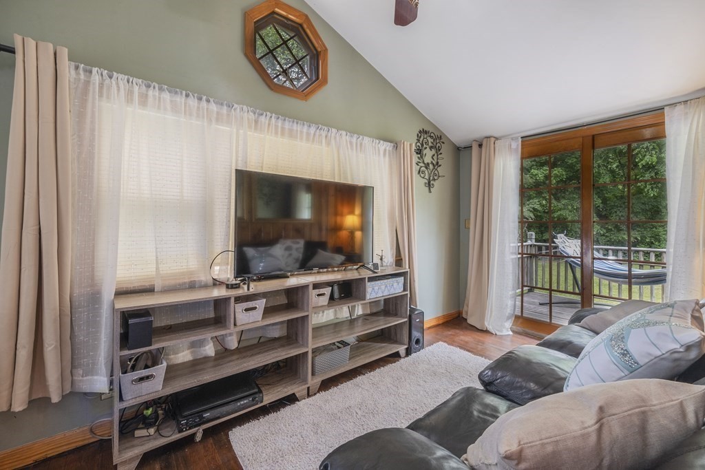 7 Chestnut Road Norfolk, MA 02056 - Photo 10 of 30 Gallery Image 10