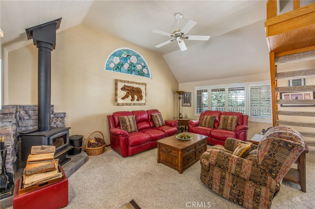 1134 Scenic Way Rimforest, CA 92378 - Photo 5 of 37 Friendly Living Room with View to the Deck