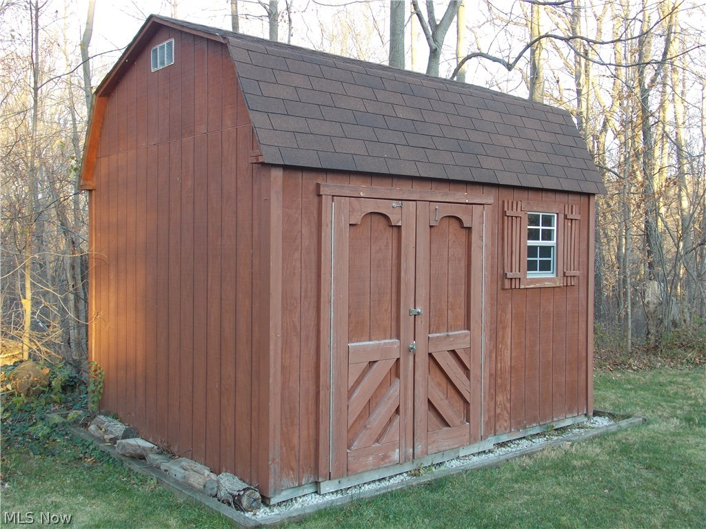 349 Leatherman Road Wadsworth, OH 44281 - Photo 4 of 24 Gallery Image 4