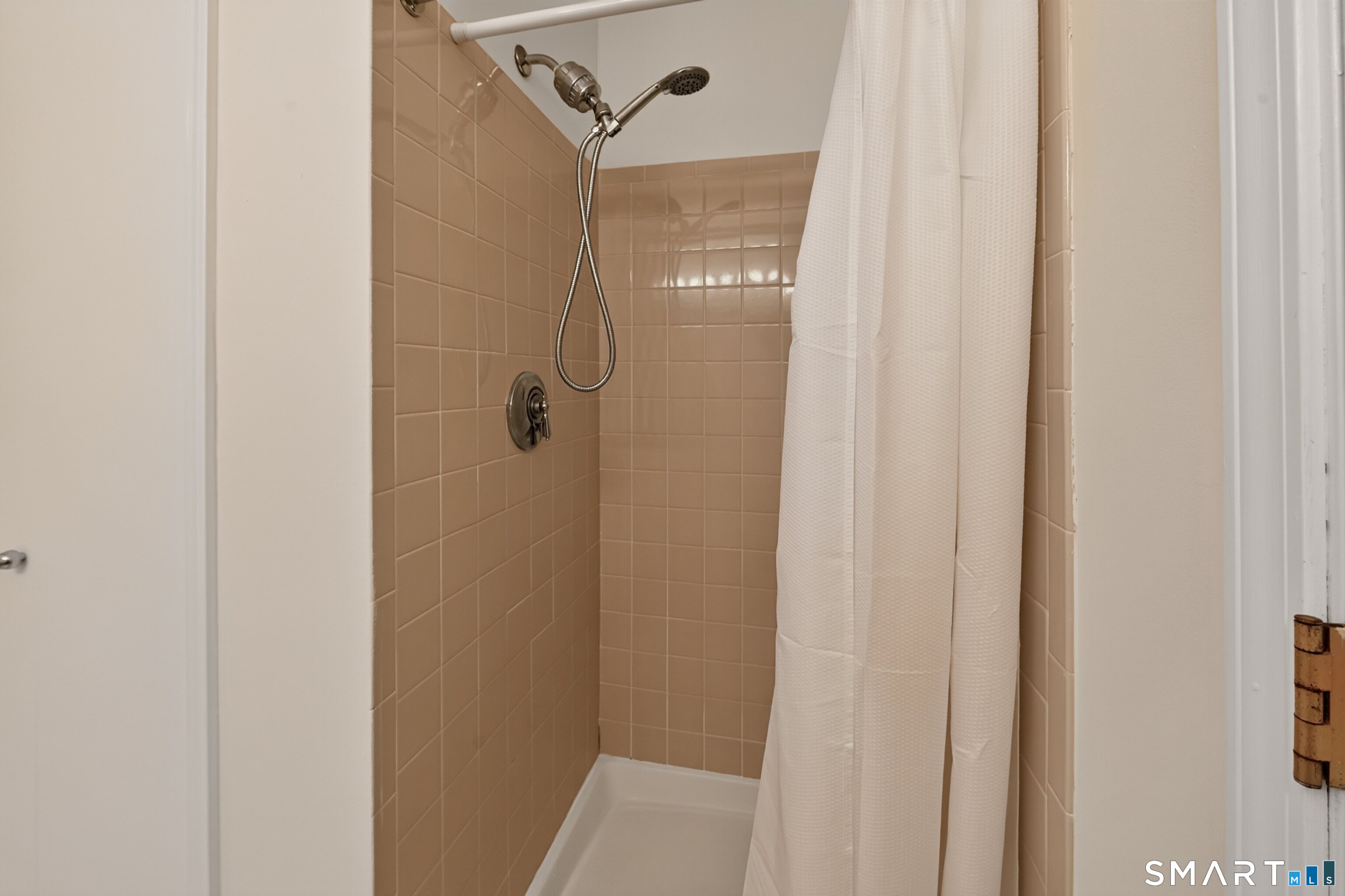 46 Fawn Ridge Lane, Unit 46 Wilton, CT 06897 - Photo 20 of 39 Gallery Image 20
