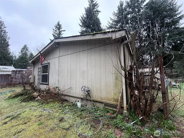 $230,000 | 12417 207th Avenue East, Bonney Lake, WA 98391