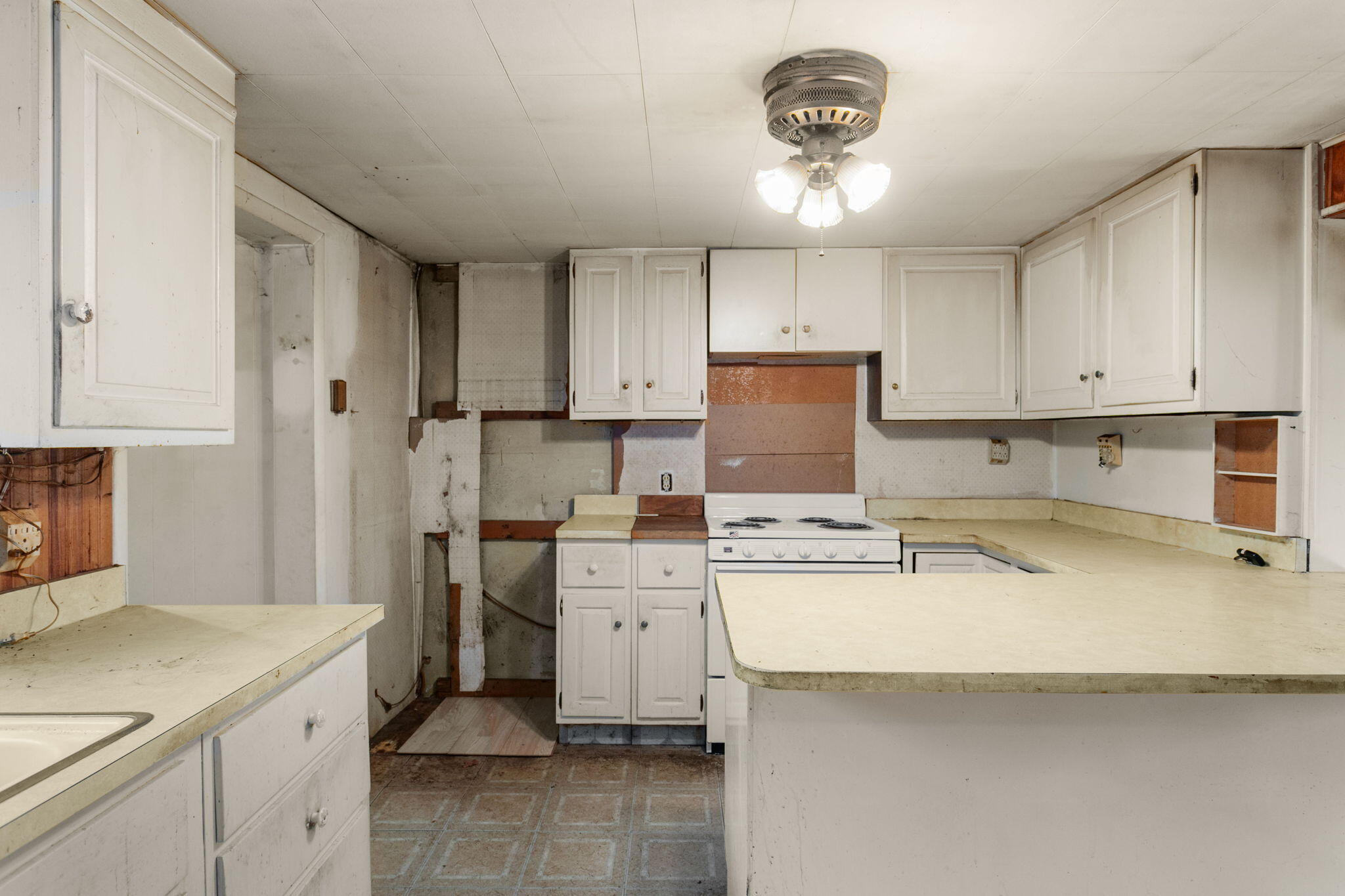 69408 Elkhart Road Edwardsburg, MI 49112 - Photo 7 of 19 8-web-or-mls-008