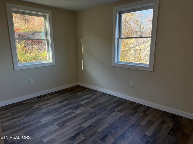 $209,900 | 400 Collins Street, Loudon, TN 37774