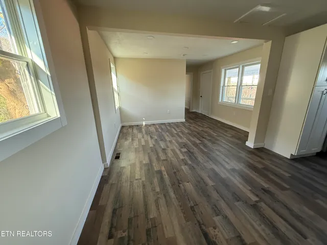 $209,900 | 400 Collins Street, Loudon, TN 37774