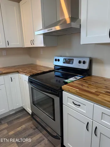 $209,900 | 400 Collins Street, Loudon, TN 37774