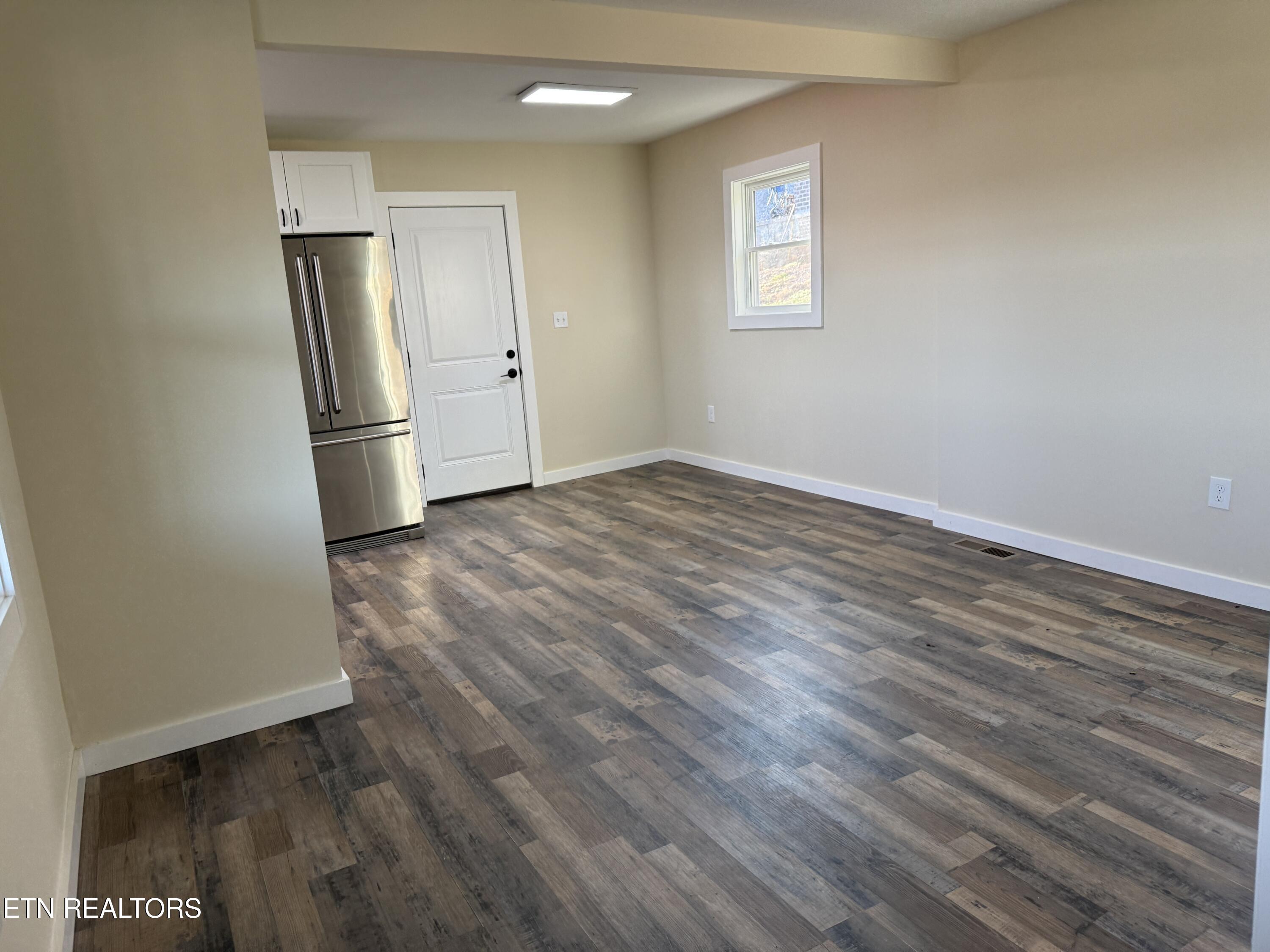 400 Collins Street Loudon, TN 37774 - Photo 10 of 22 IMG_3322