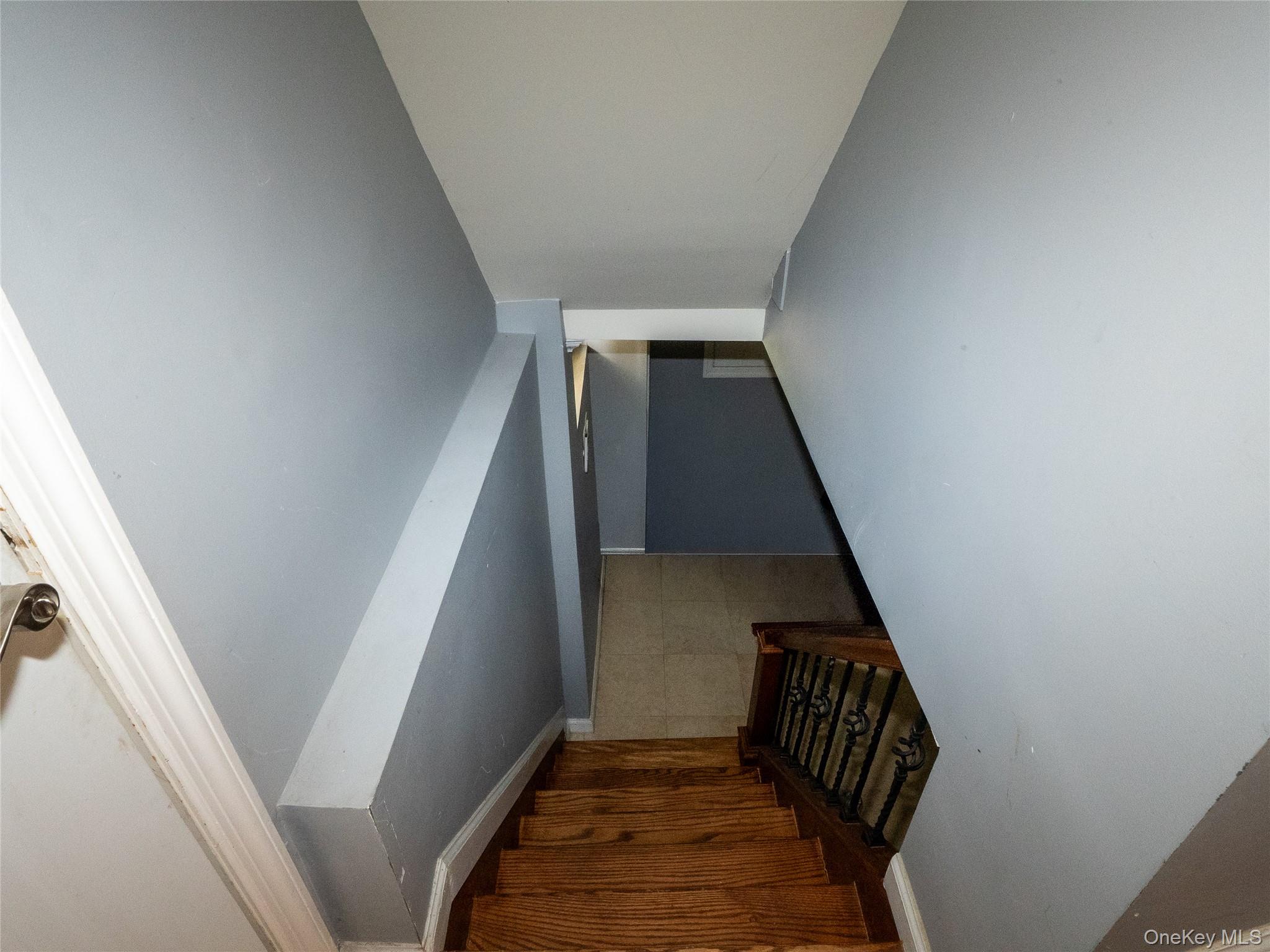 45-32 Westminster Road Great Neck, NY 11020 - Photo 20 of 21 a view of entryway
