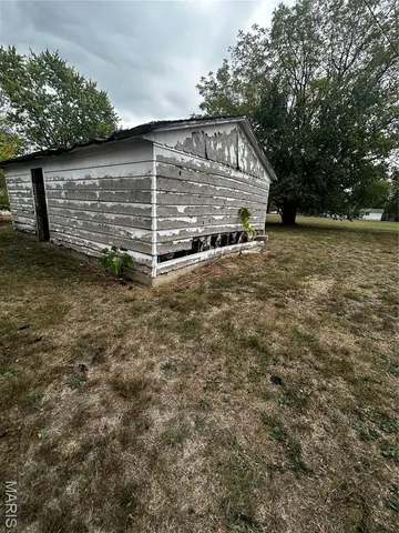 $30,000 | 529 North 2nd Street, Witt, IL 62094