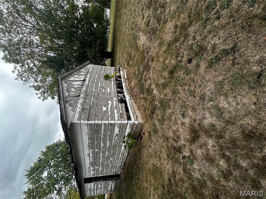 529 North 2nd Street Witt, IL 62094 - Photo 9 of 51