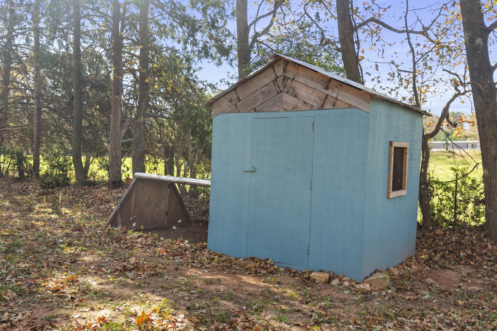 148 Dean Road Westminster, SC 29693 - Photo 25 of 39 Storage Building with Shelving