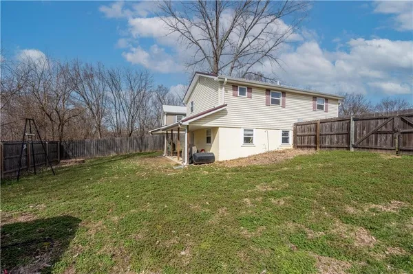 $182,000 | 705 North Adams Avenue, Knob Noster, MO 65336