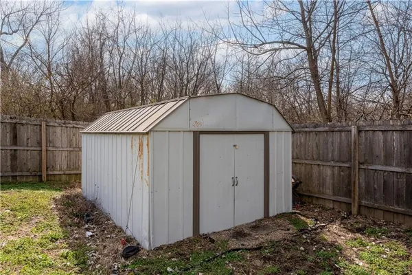 $182,000 | 705 North Adams Avenue, Knob Noster, MO 65336