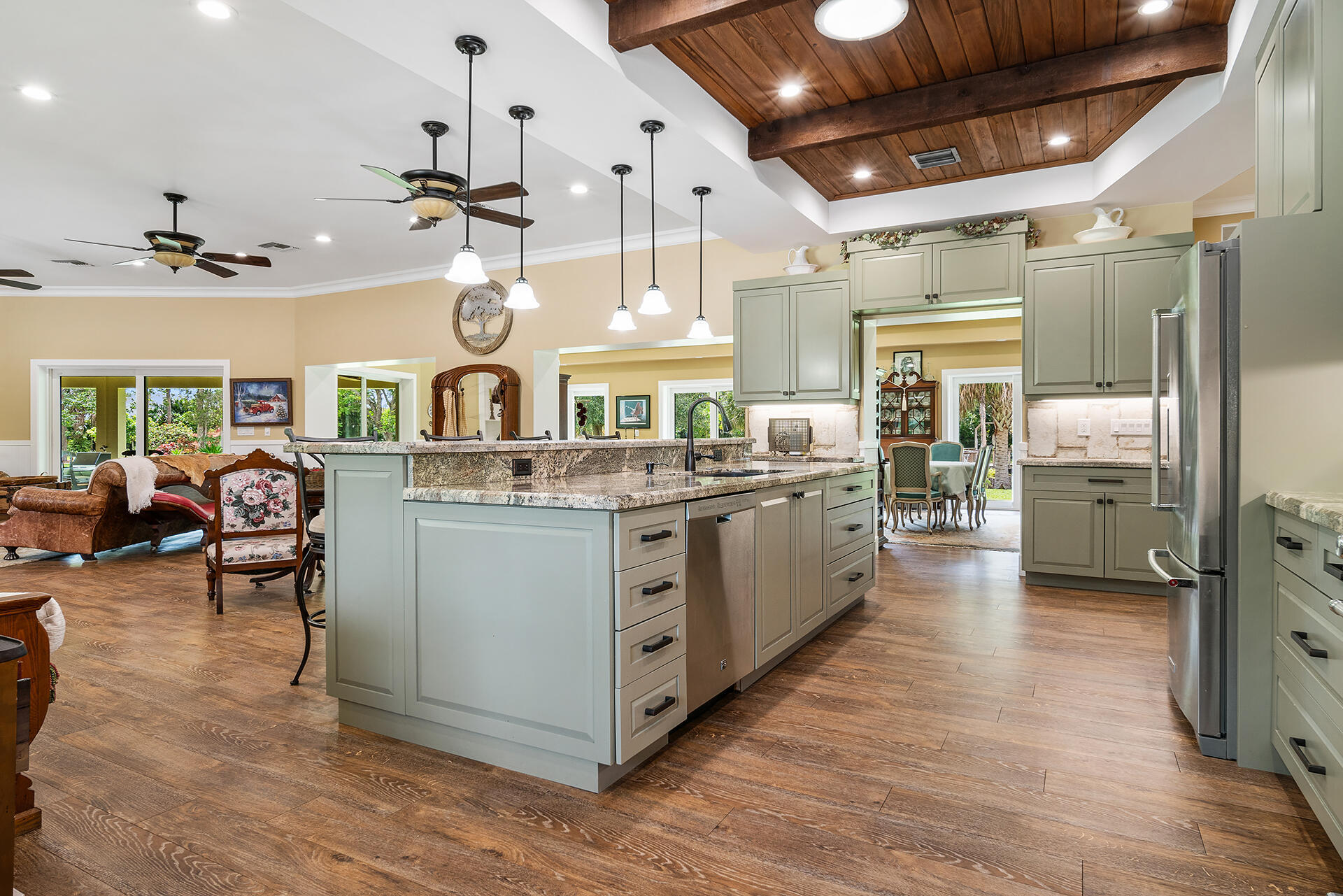 6624 Dillman Road Greenacres, FL 33413 - Photo 25 of 77 Oversized Island