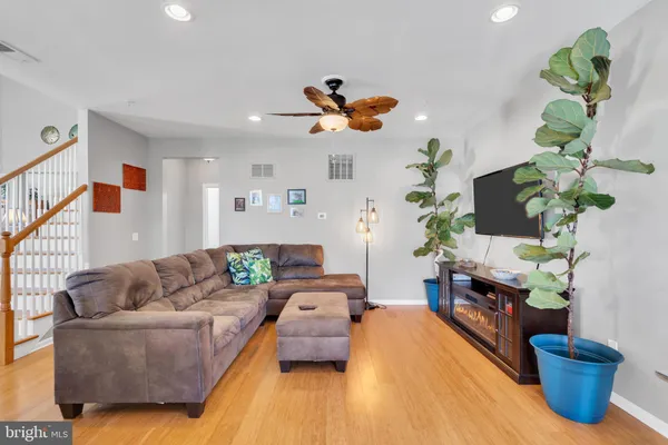 $499,999 | 126 Melanie Way, Manahawkin, NJ 08050