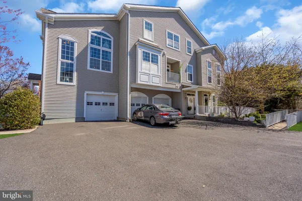 $499,999 | 126 Melanie Way, Manahawkin, NJ 08050
