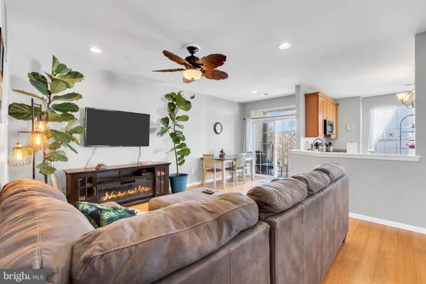 $499,999 | 126 Melanie Way, Manahawkin, NJ 08050