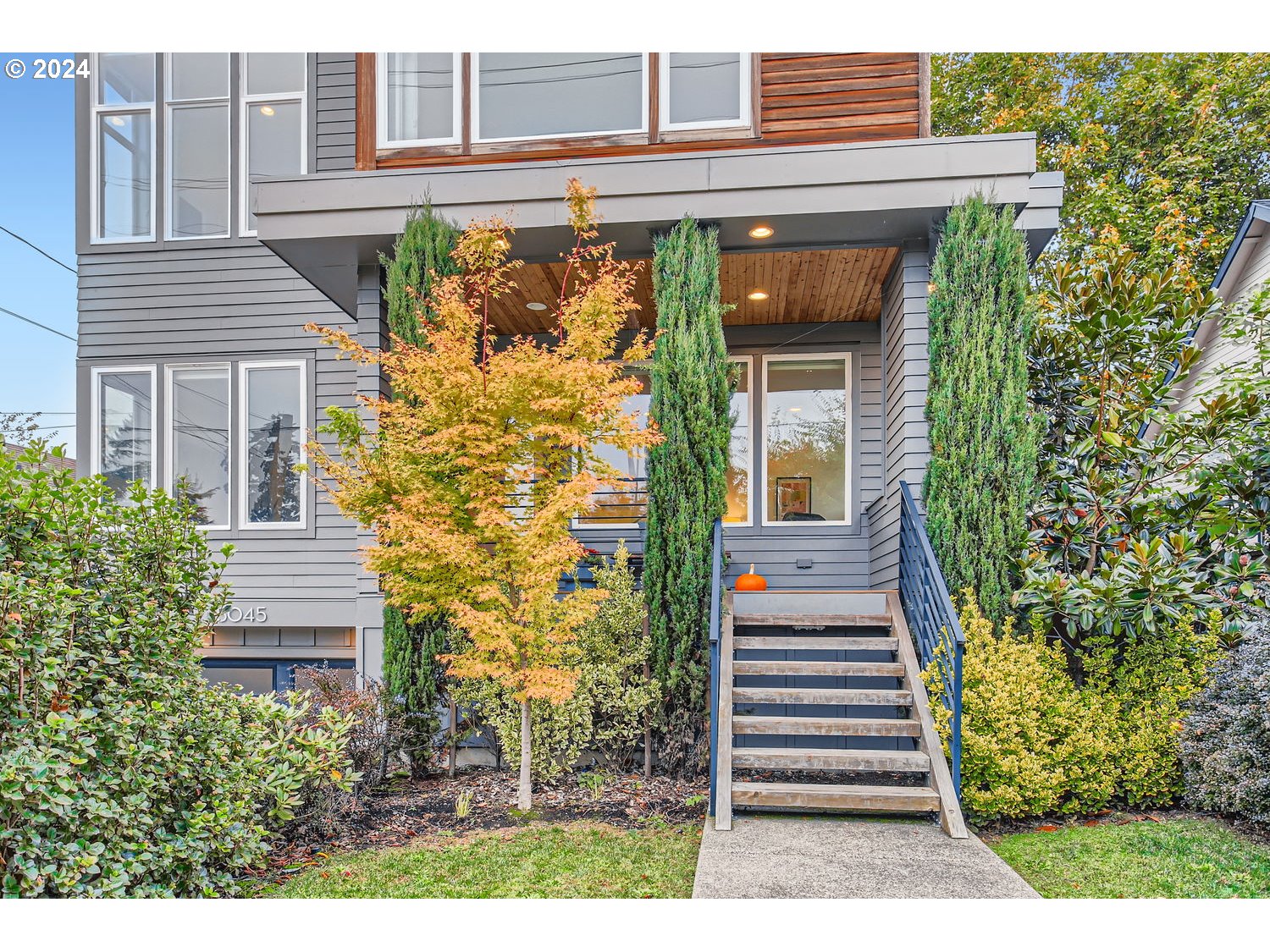 5045 Southeast Ramona Street Portland, OR 97206 - Photo 3 of 40 Gallery Image 3