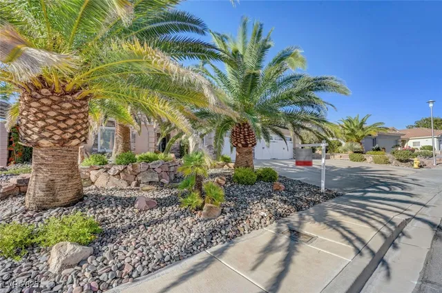 $849,900 | 770 Fairway Drive, Boulder City, NV 89005